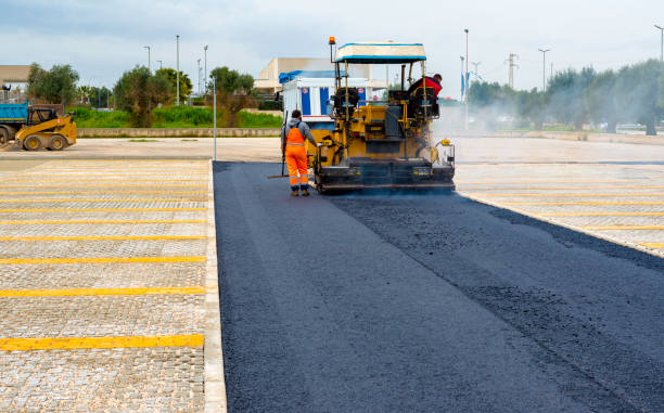 Best Driveway Paving Company  in Tolono, IL
