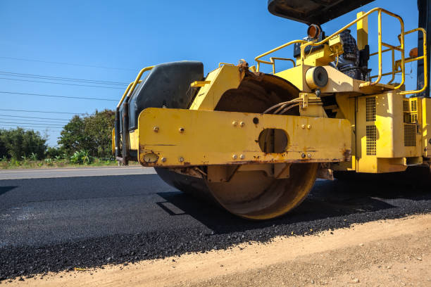 Best Professional Driveway Pavers  in Tolono, IL